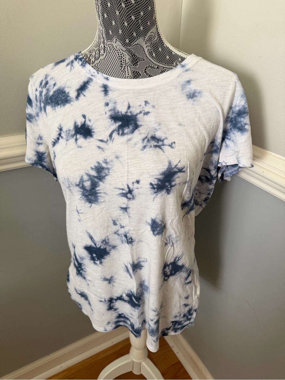 Victoria’s Secret Pink  Blue Tie-Dye Crew Neck Tee Size Large